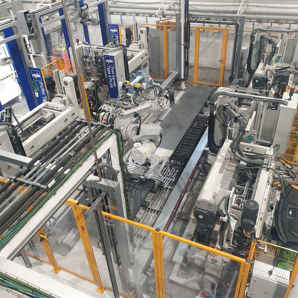 Installation with rigid piping